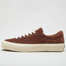 Load image into Gallery viewer, last resort ab VM001 suede lo (choc brown / white)
