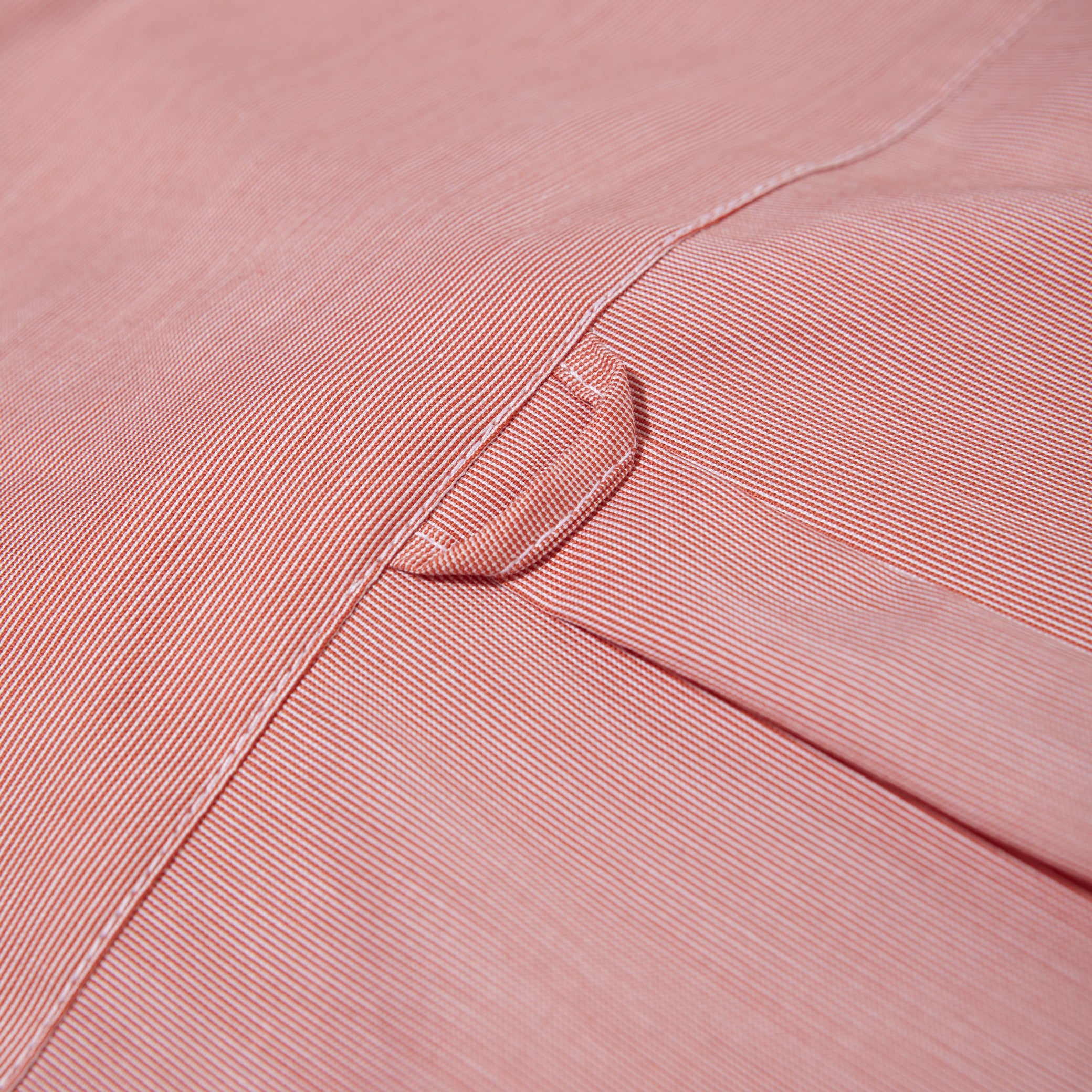 striped label shirt (red)