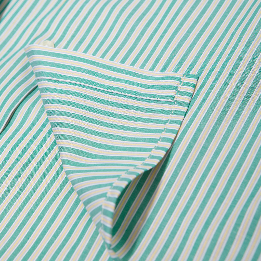striped label shirt (green)