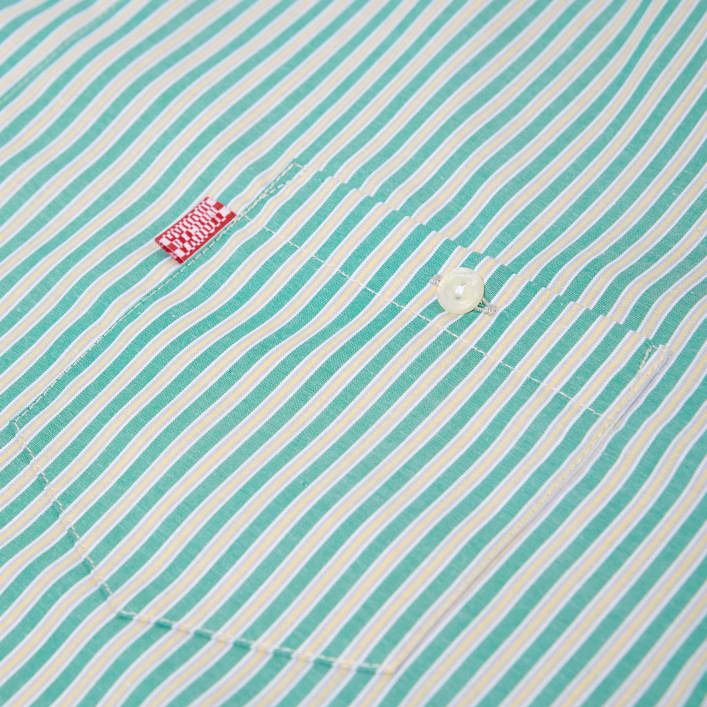 striped label shirt (green)