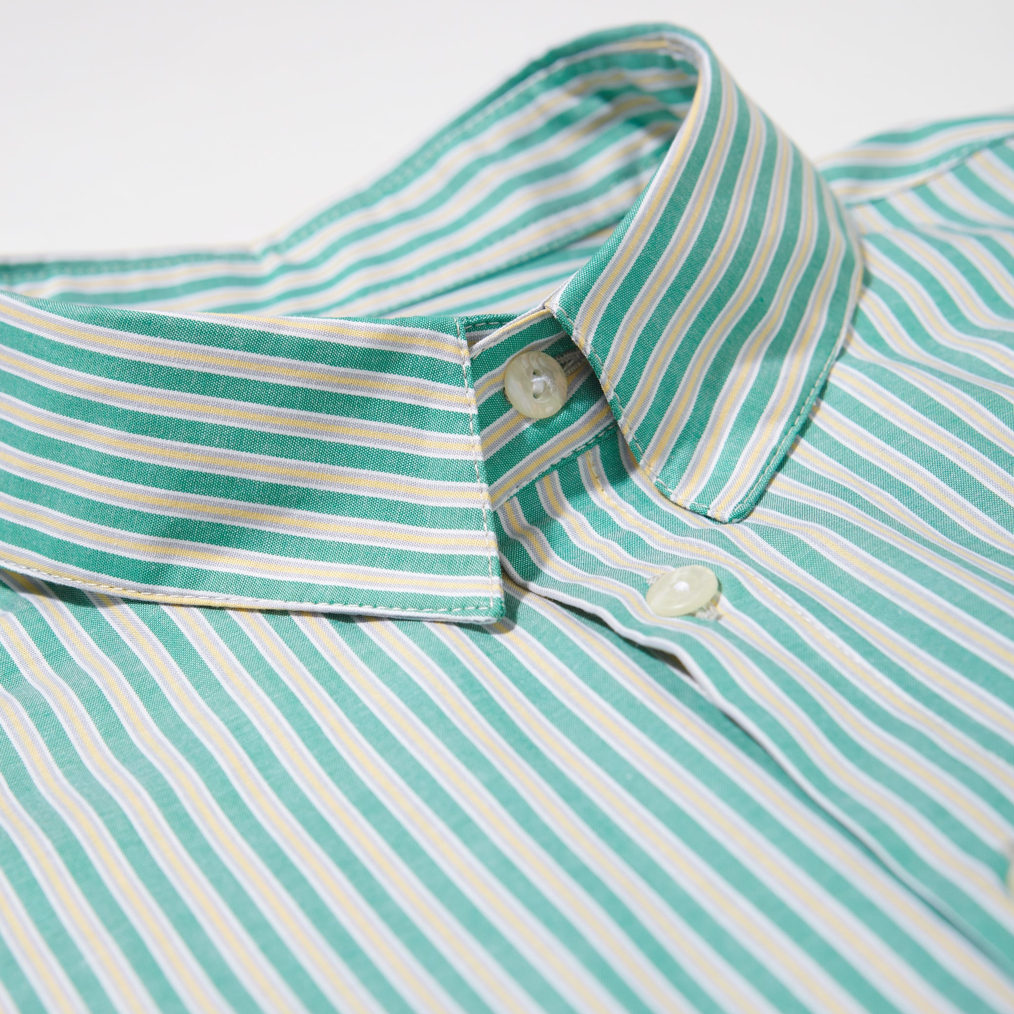 striped label shirt (green)