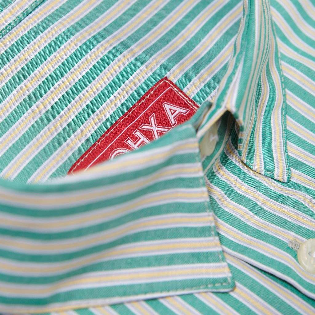 striped label shirt (green)