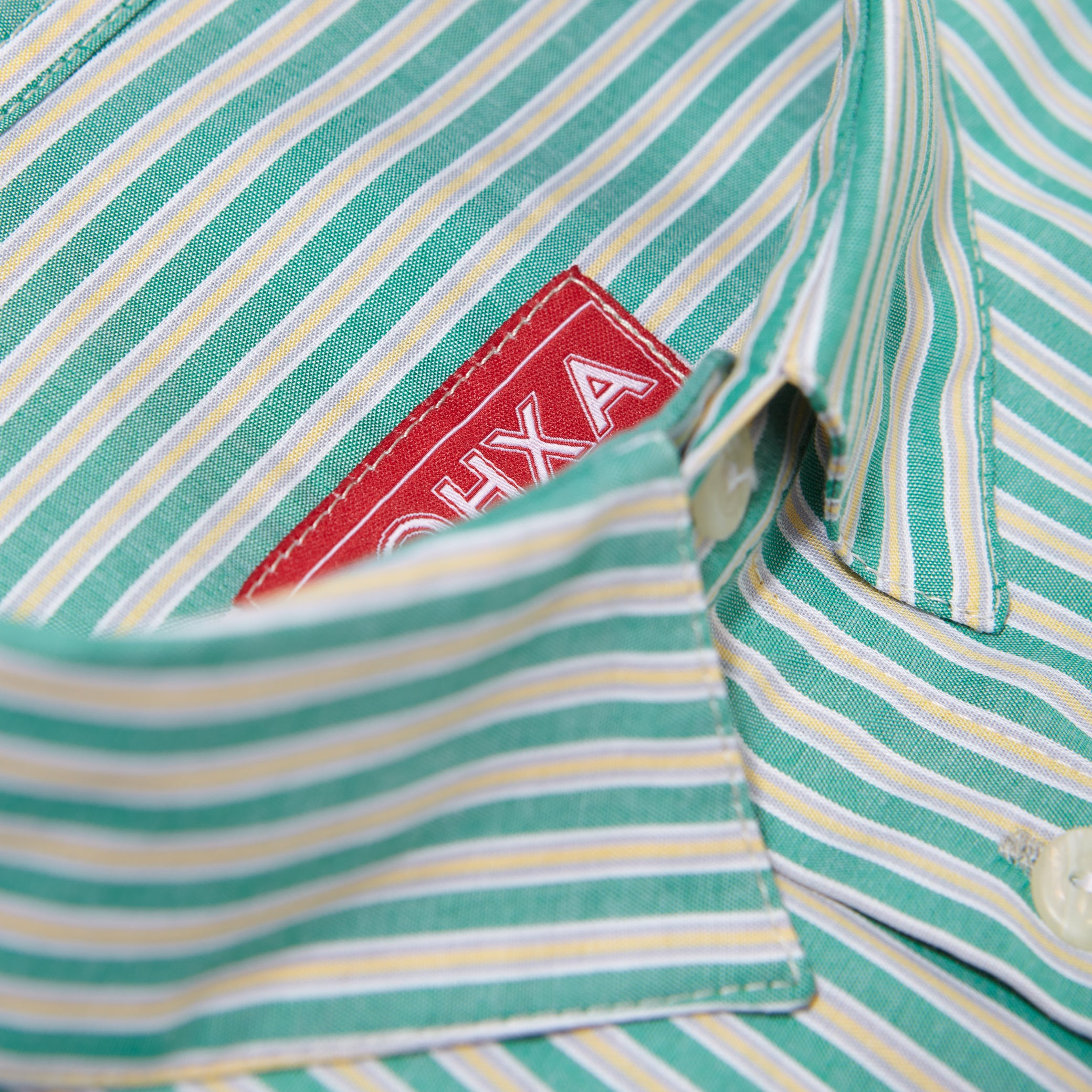 striped label shirt (green)