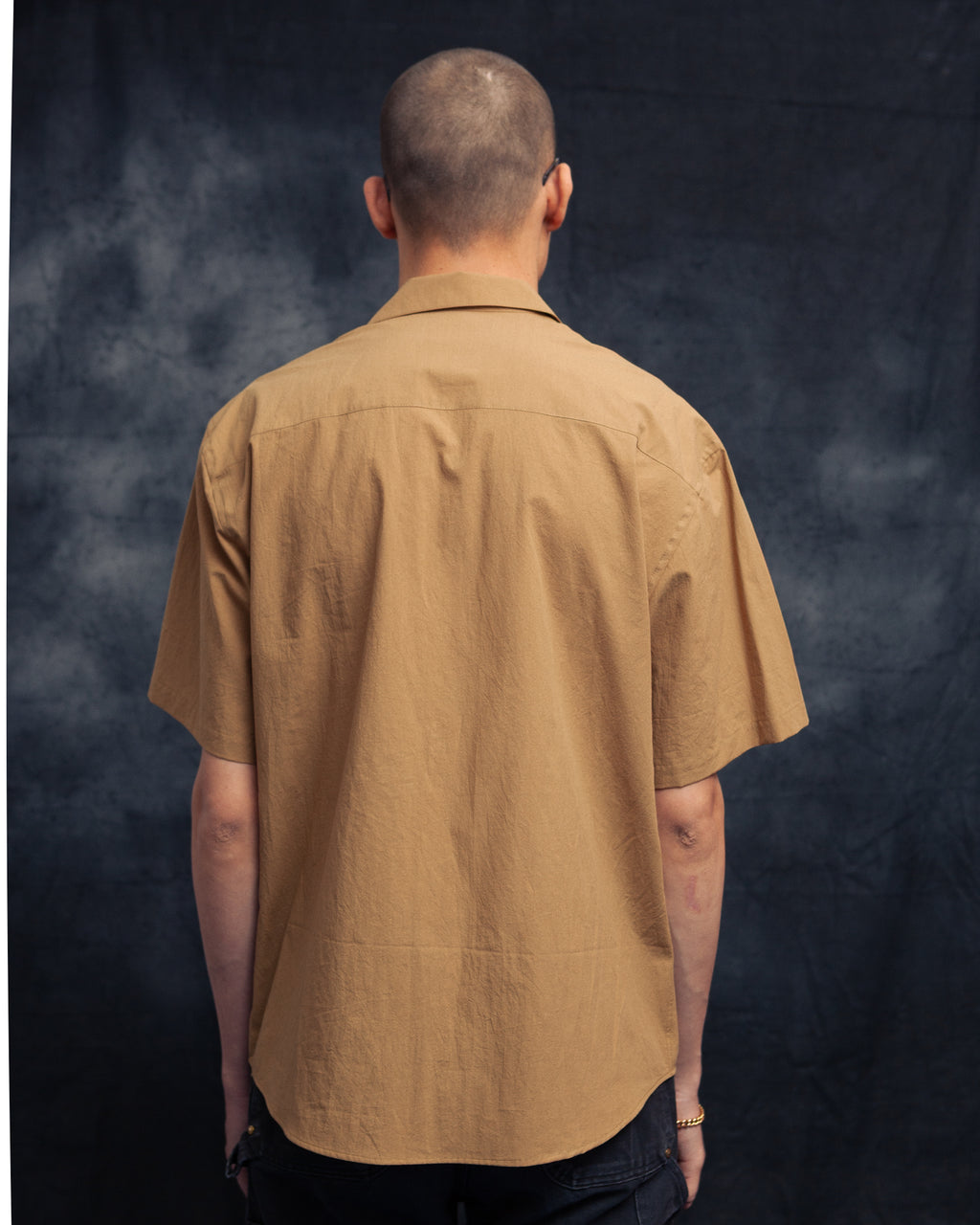 crinkle camel round lapel shirt