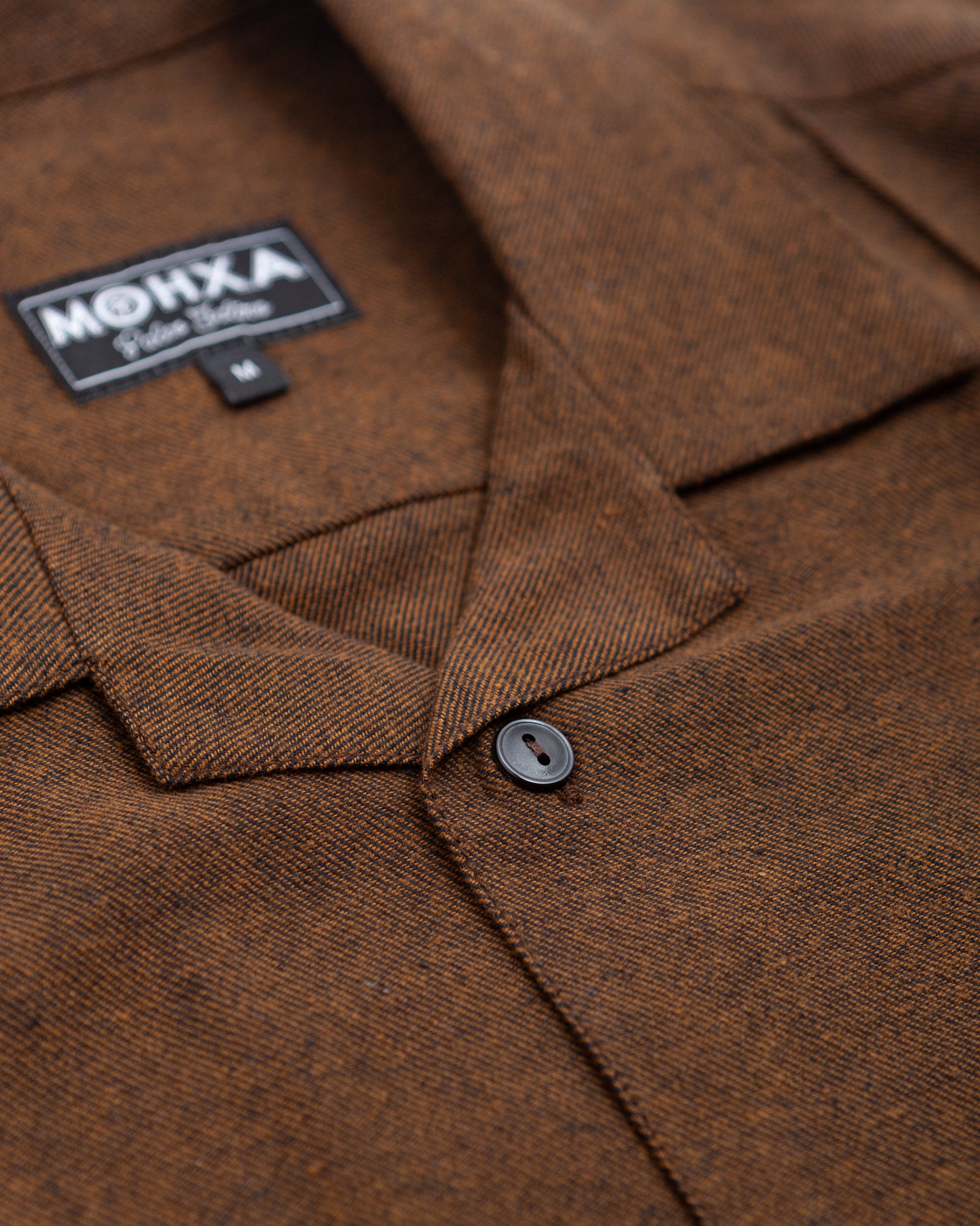 pintuck lapel shirt / noise brown