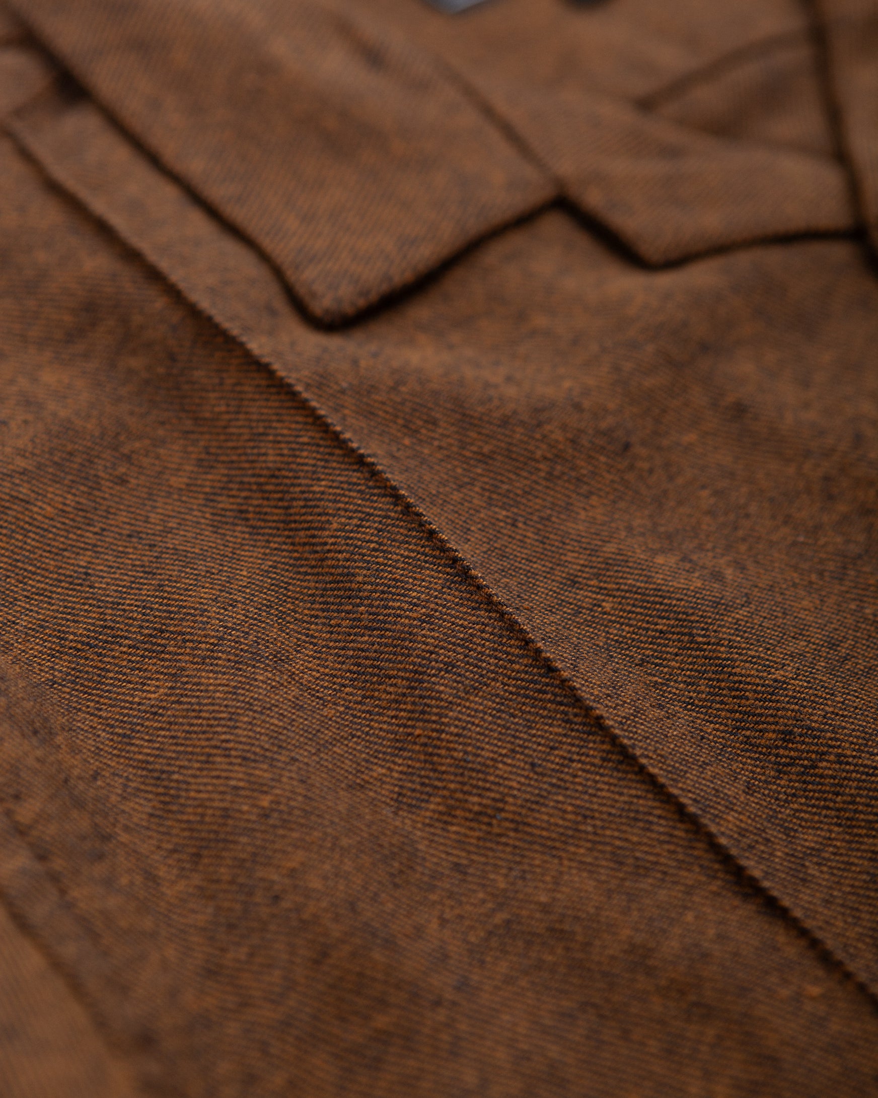 pintuck lapel shirt / noise brown