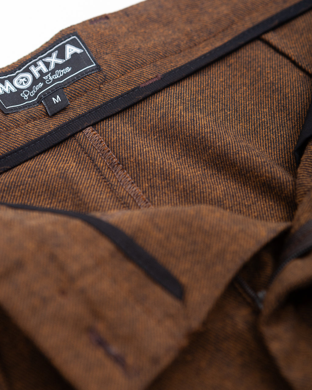 pintuck pants / noise brown