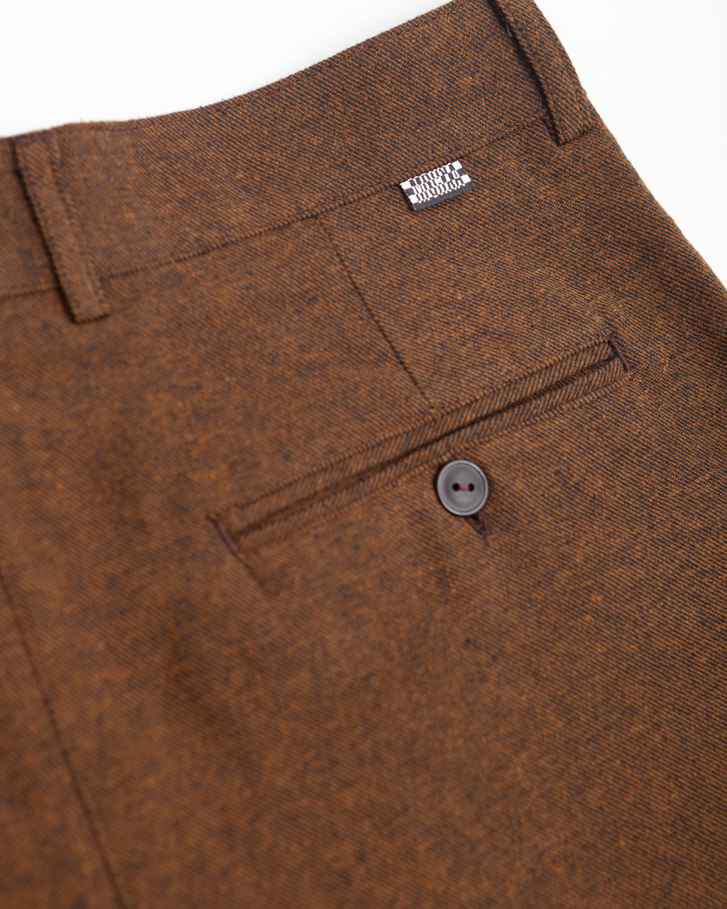 pintuck pants / noise brown
