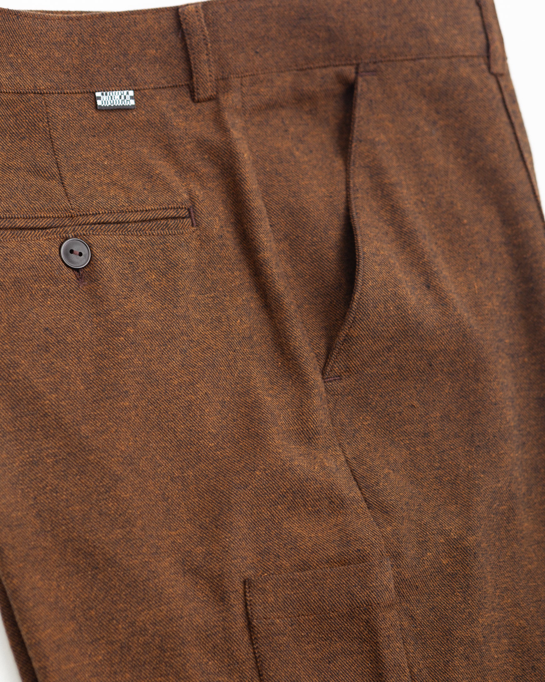 pintuck pants / noise brown