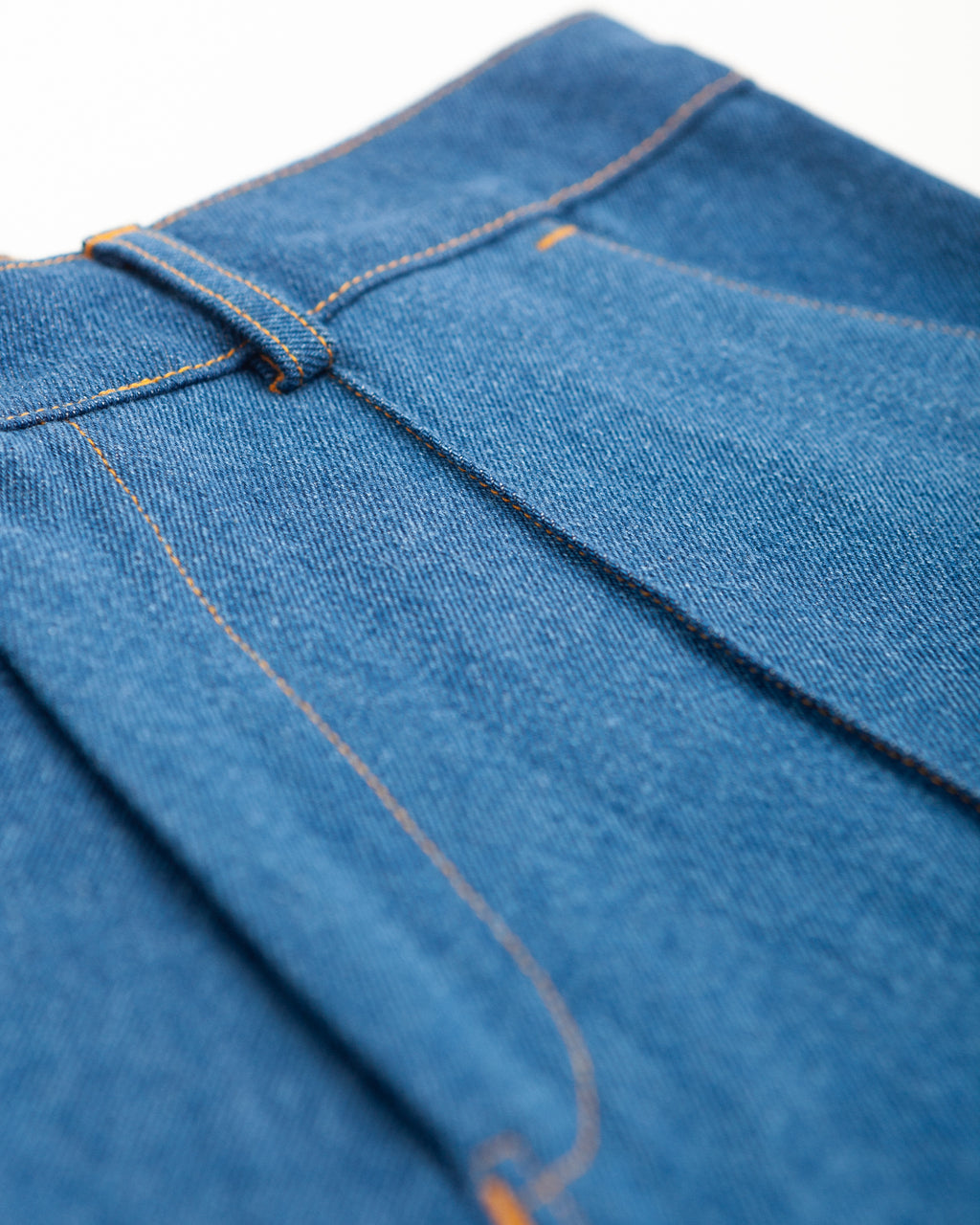 denim pintuck pants / indigo washed