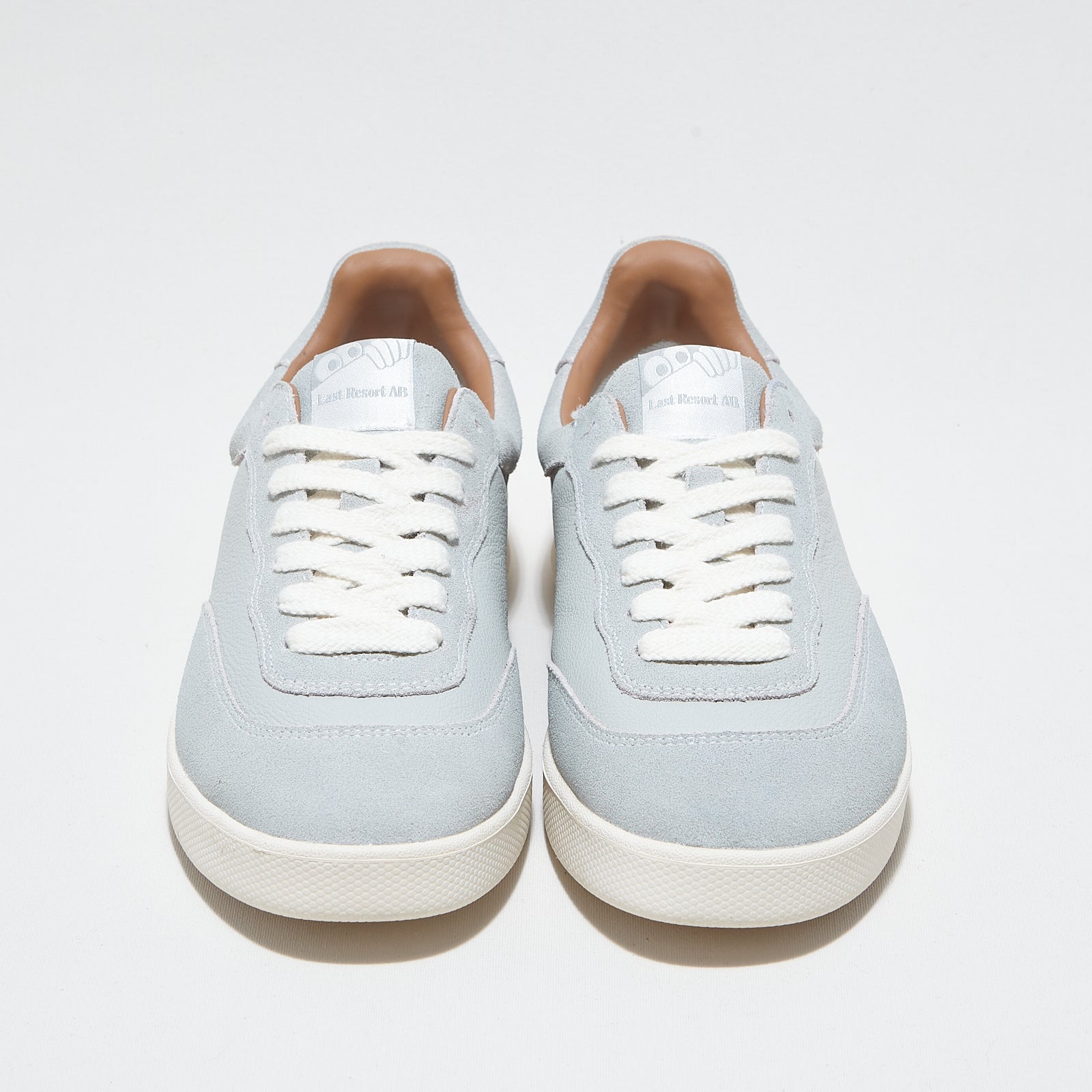 last resort ab CM001 lo (light grey / white)