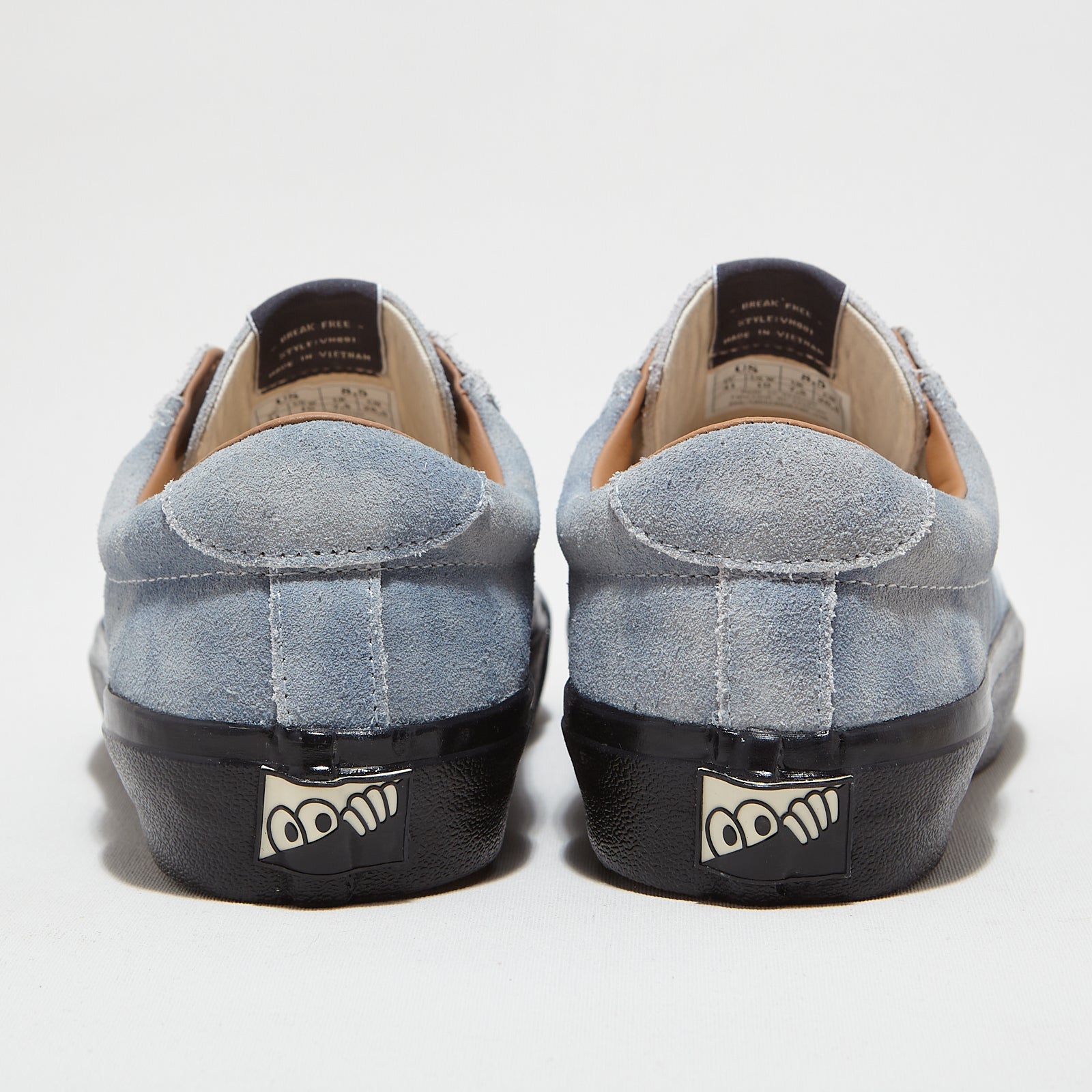 last resort ab VM001 cloudy suede lo (fissful blue / white)