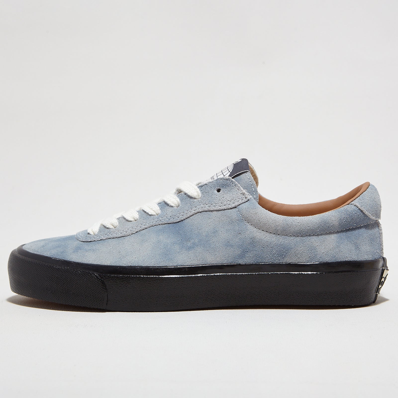 last resort ab VM001 cloudy suede lo (fissful blue / white)