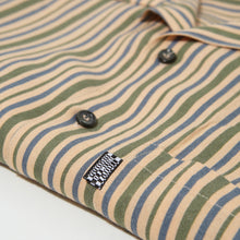 Load image into Gallery viewer, han upcycled lapel shirt
