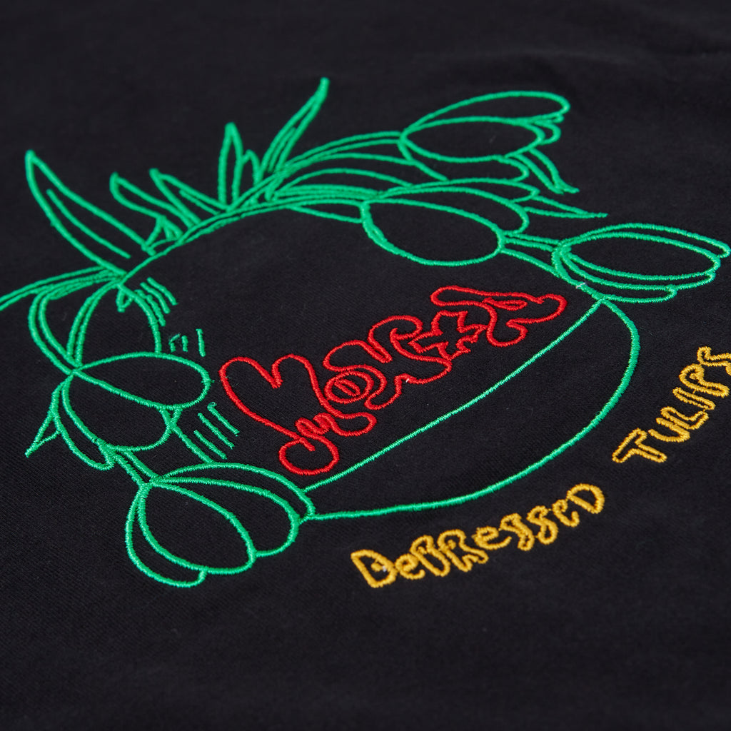 depressed tulips tee / black