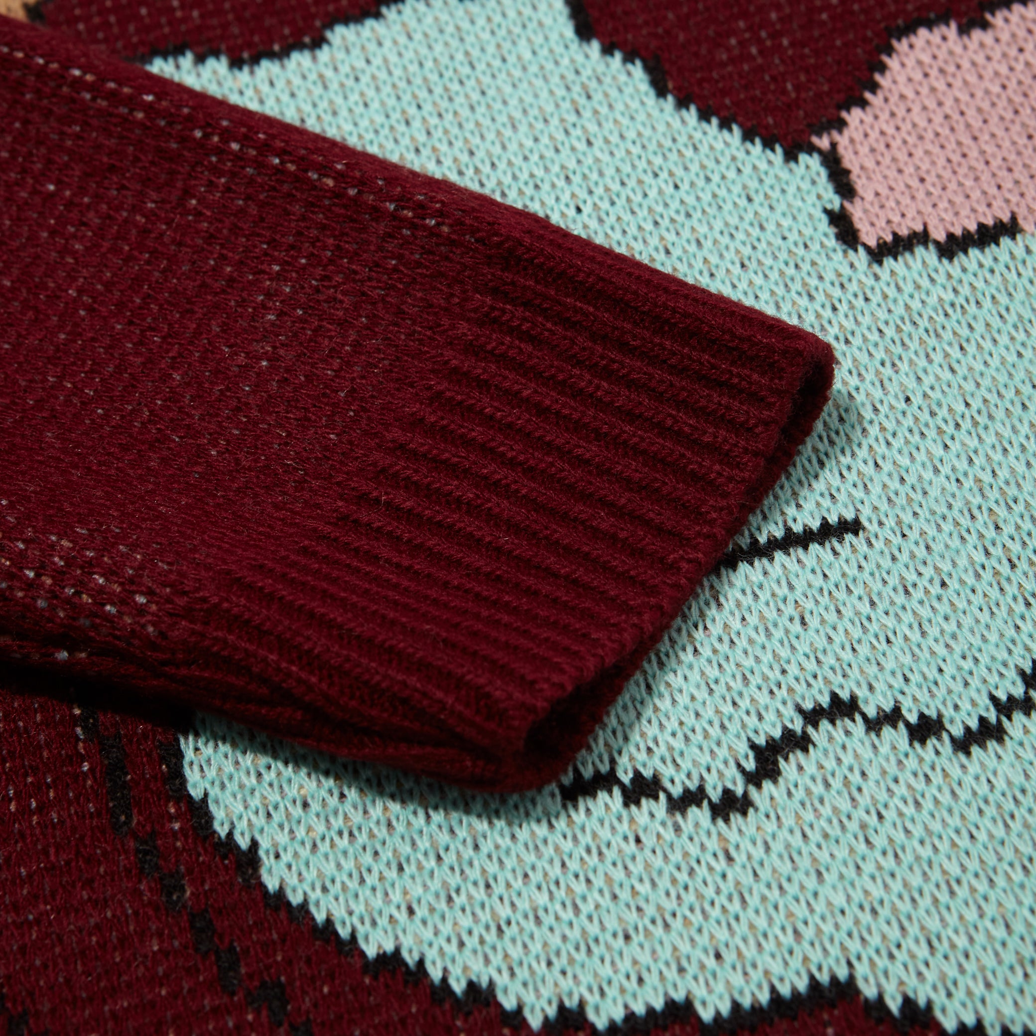 banana trip knit / burgundy