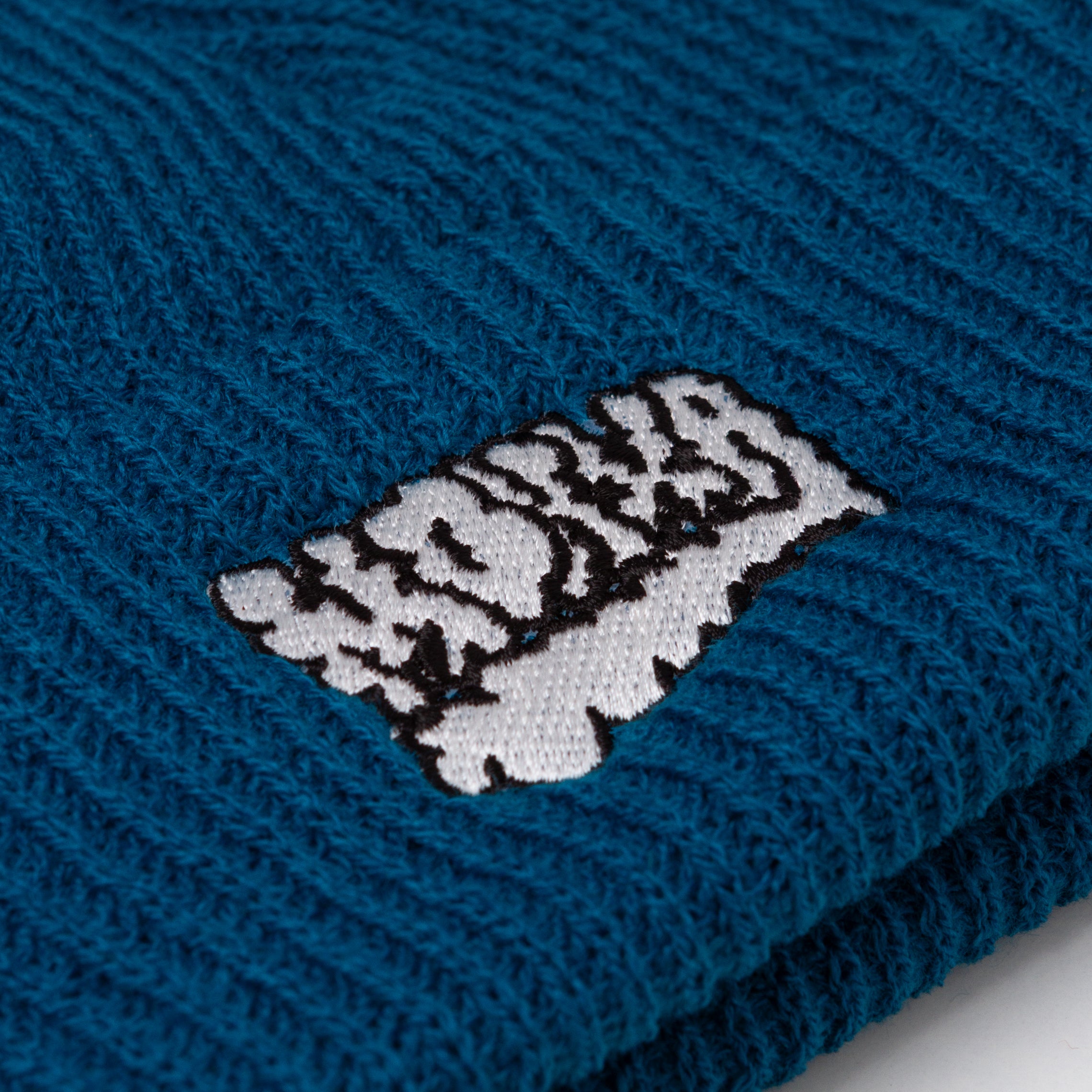 smokey beanie / cloud blue