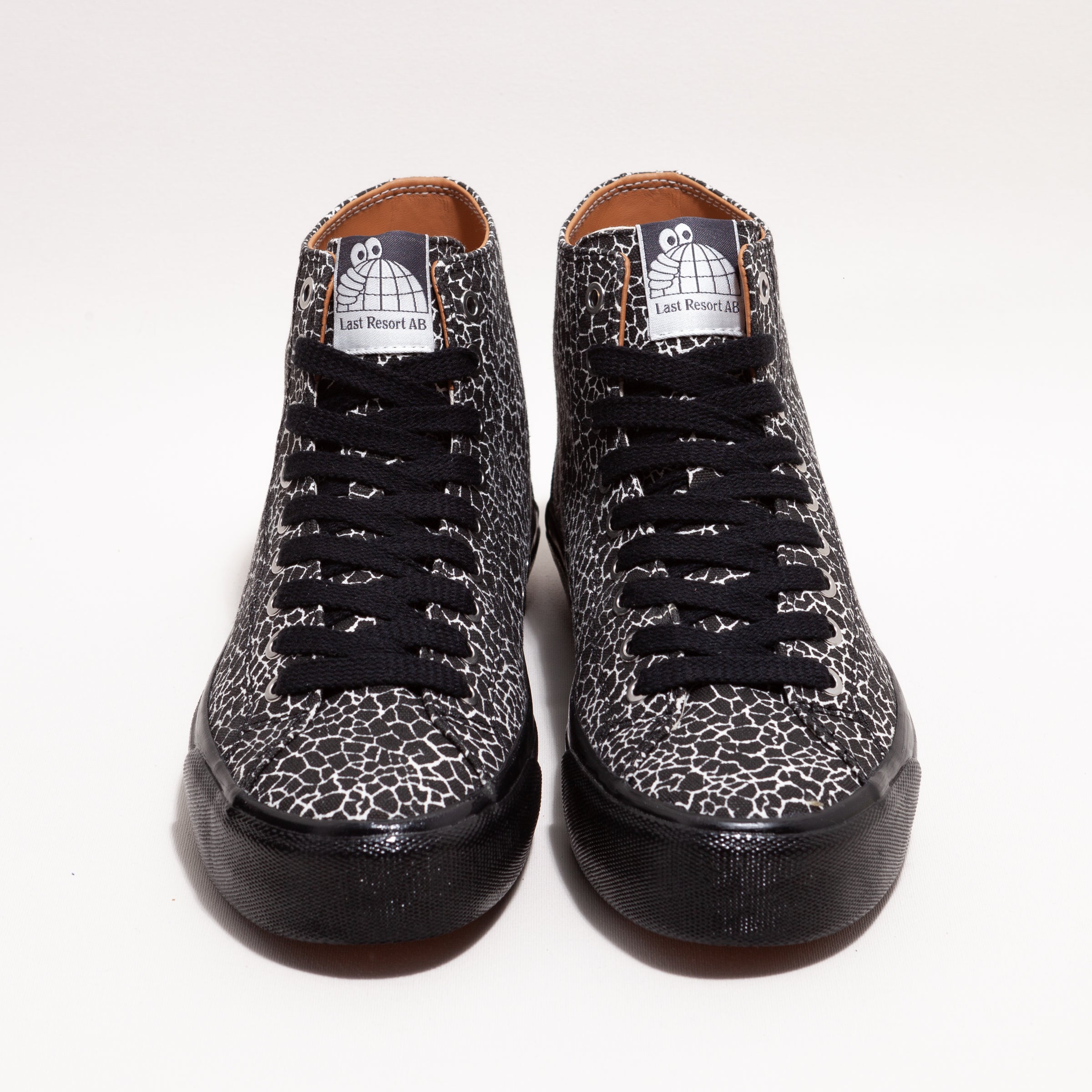 last resort ab VM003 canvas hi (cracked black-white / black)