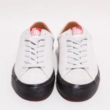 Load image into Gallery viewer, last resort ab VM003 suede lo (white / black)
